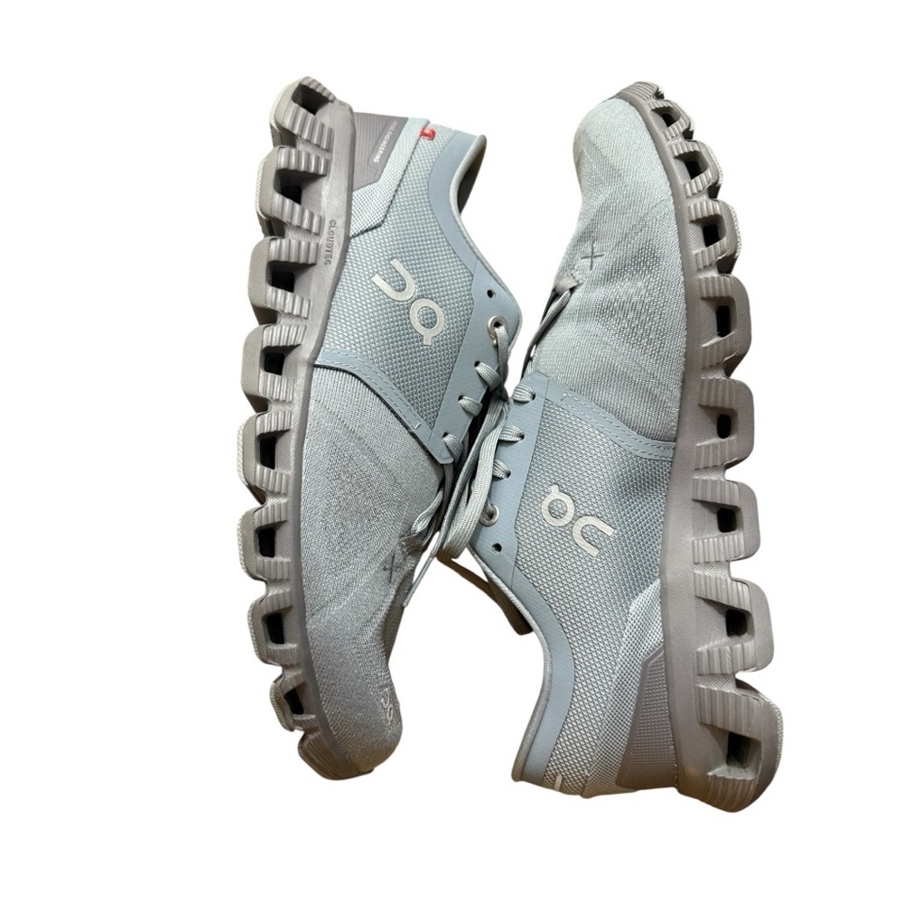 ON Running Cloud Sneakers in Light Grey Like New Men’s Size 8